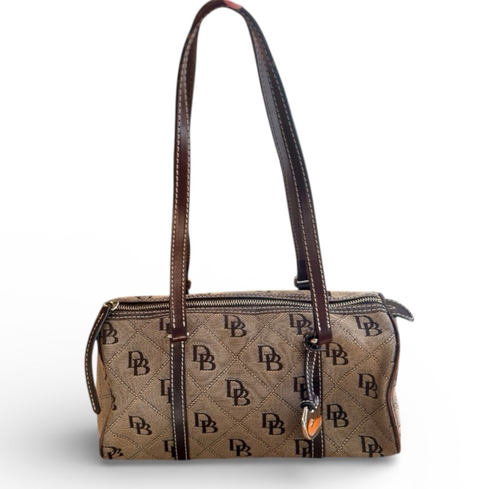 SOLD: Vintage Dooney & Bourke DB Monogram Barrel Bag. - Picture 4 of 9